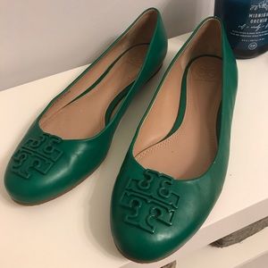 ToryBurch green leather flat 8.5 M authentic
